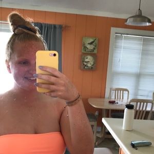 Meet your Posher, Rebecca